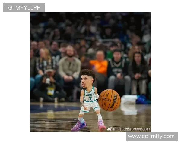 拉梅洛鲍尔表现起伏22投仅7中三分球命中率低迷但仍斩获21分